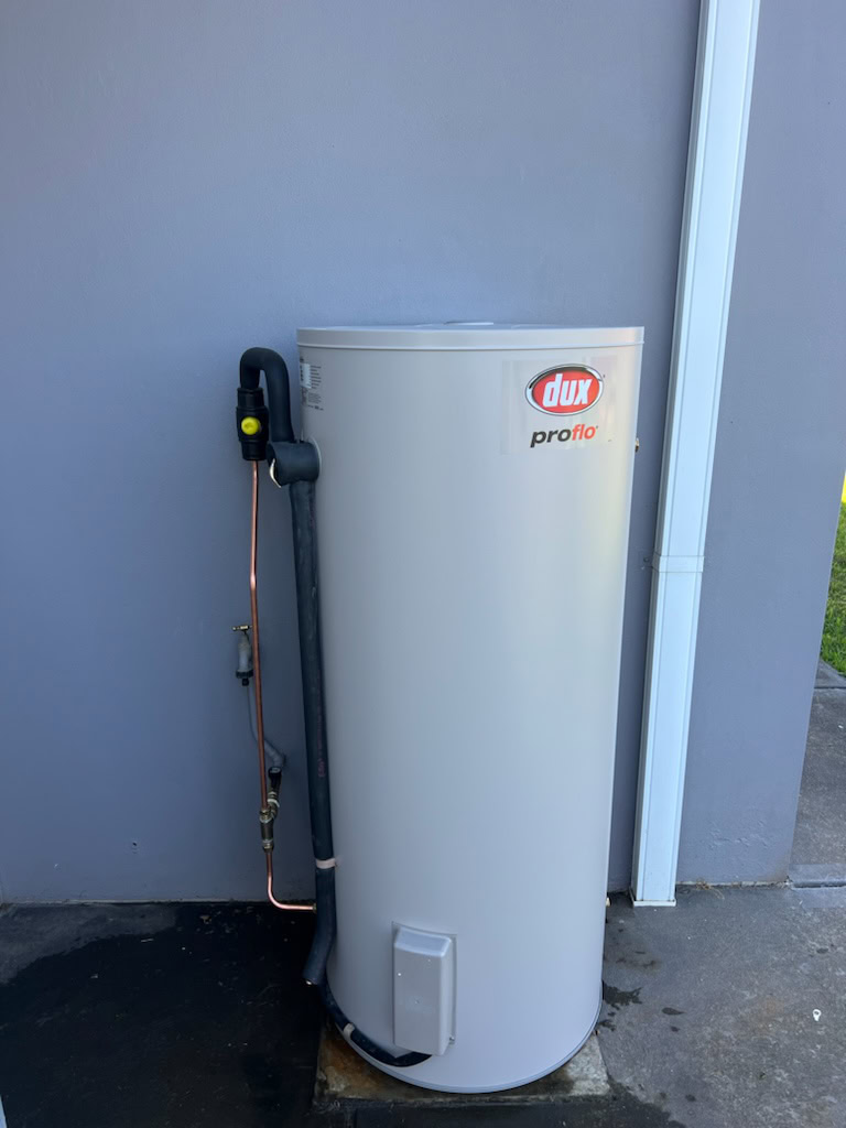 Fit New 250 litre Dux Hot water System Kemps Creek